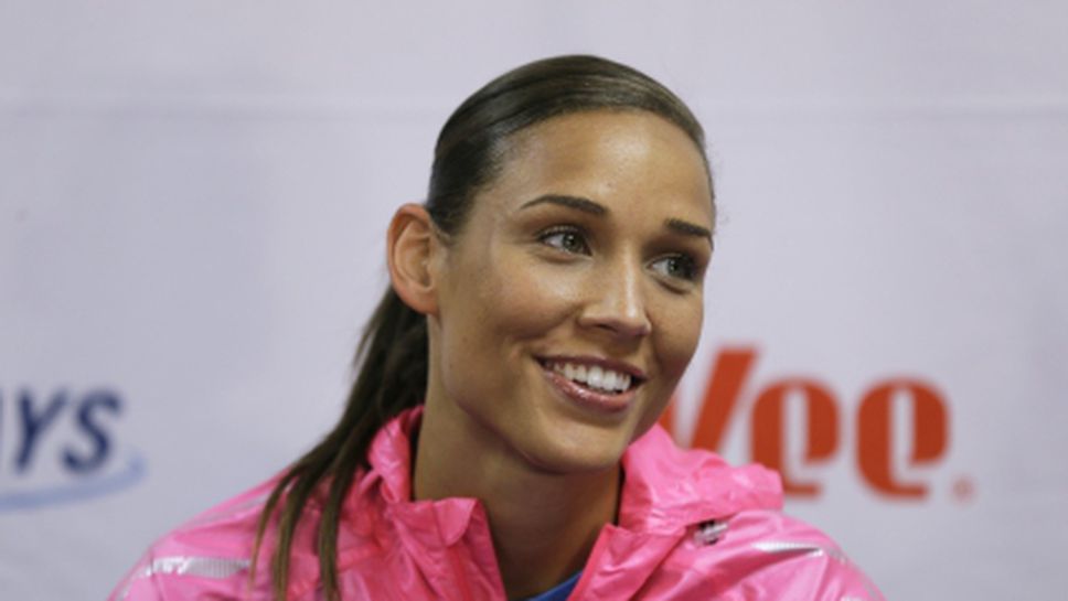 Лоло Джоунс се състезава на три континента за една седмица