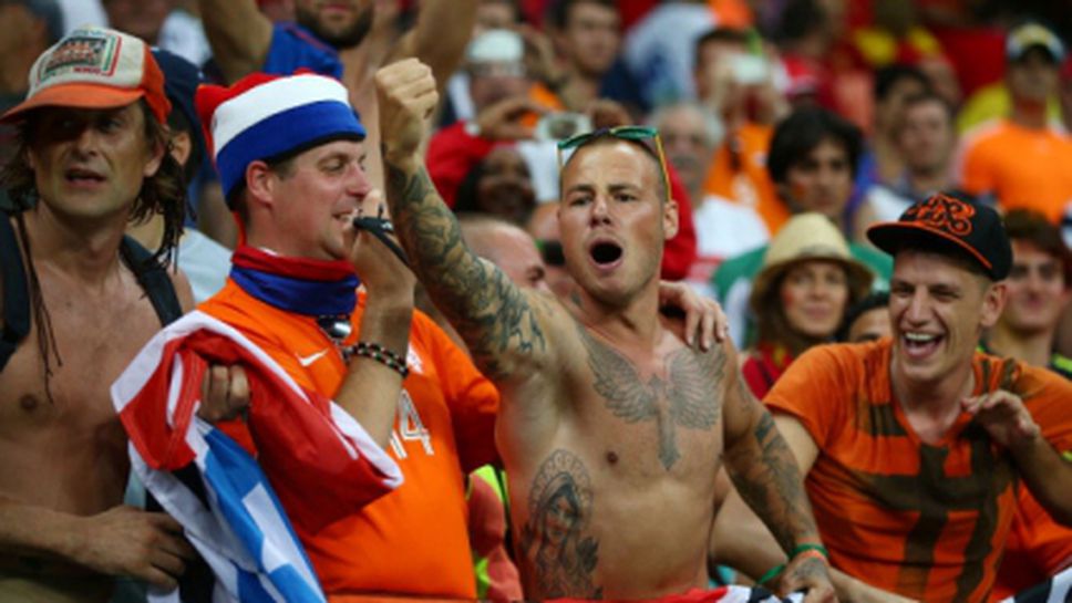 Бой преди мача между Холандия и Австралия