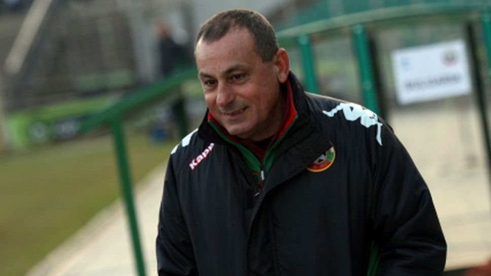 Вижте анализа на Михаил Мадански за първите дни на световното