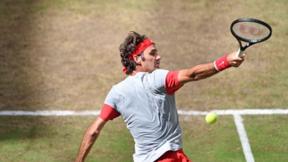 Федерер нарани ръката си по време на игра с близначките (снимка)