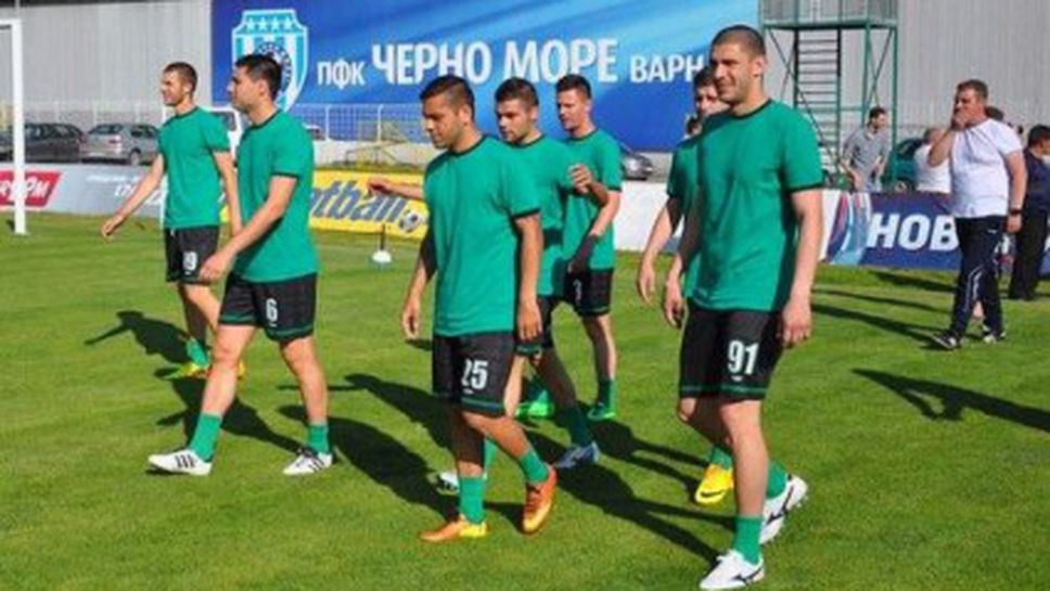 Двама чуждестранни футболисти се присъединиха към Черно море