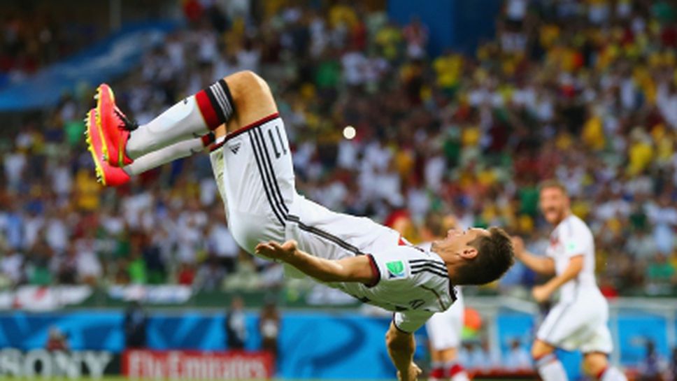 Мирослав Клозе бележи на четвърти Мондиал (видео)