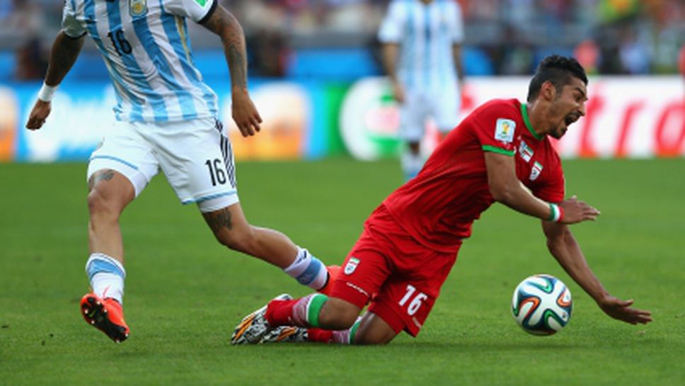 Иранците се жалват от съдийството на Мажич