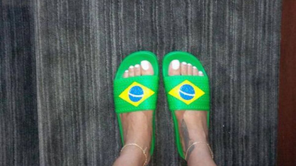 Риана подкрепя Бразилия