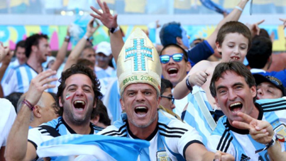 Над 100 000 аржентински фенове са в Порто Алегре