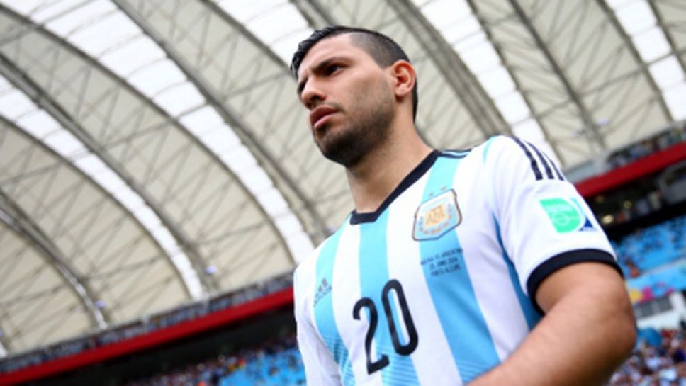 Удар за Аржентина, Агуеро аут от световното