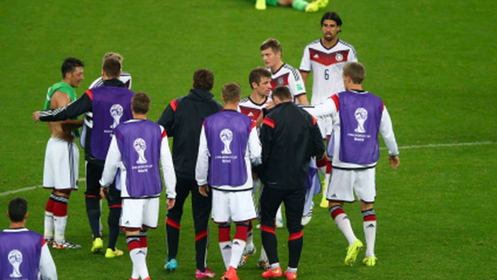 Йоахим Льов: Седем играчи са с леки грипни симптоми