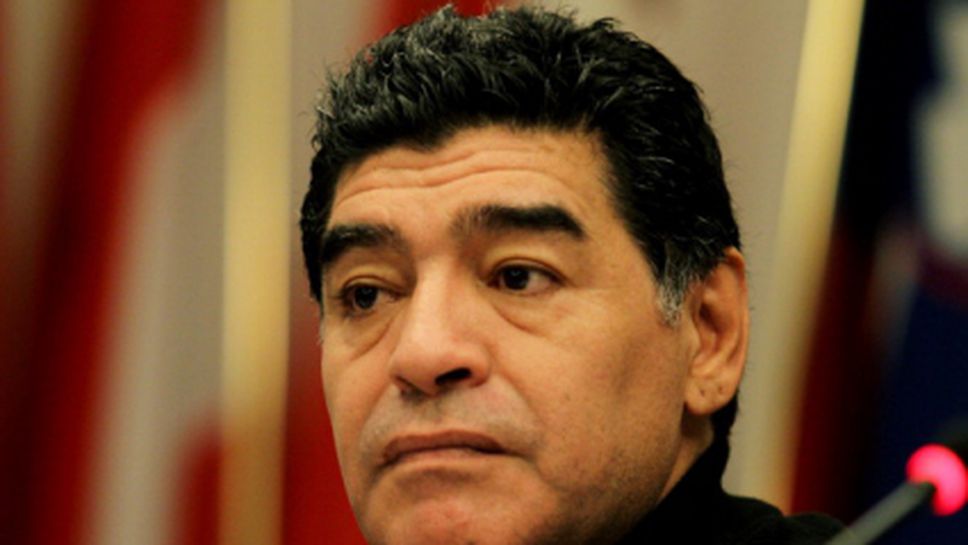 Марадона с жестока критика към съдиите