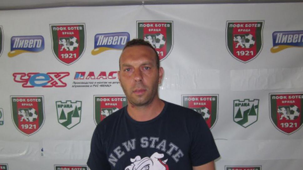Илия Илиев се раздели с Ботев (Враца), спира с футбола