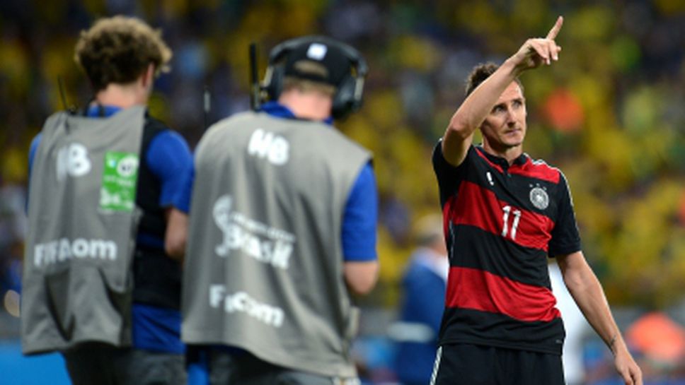 Блатер: Свалям шапка на Клозе