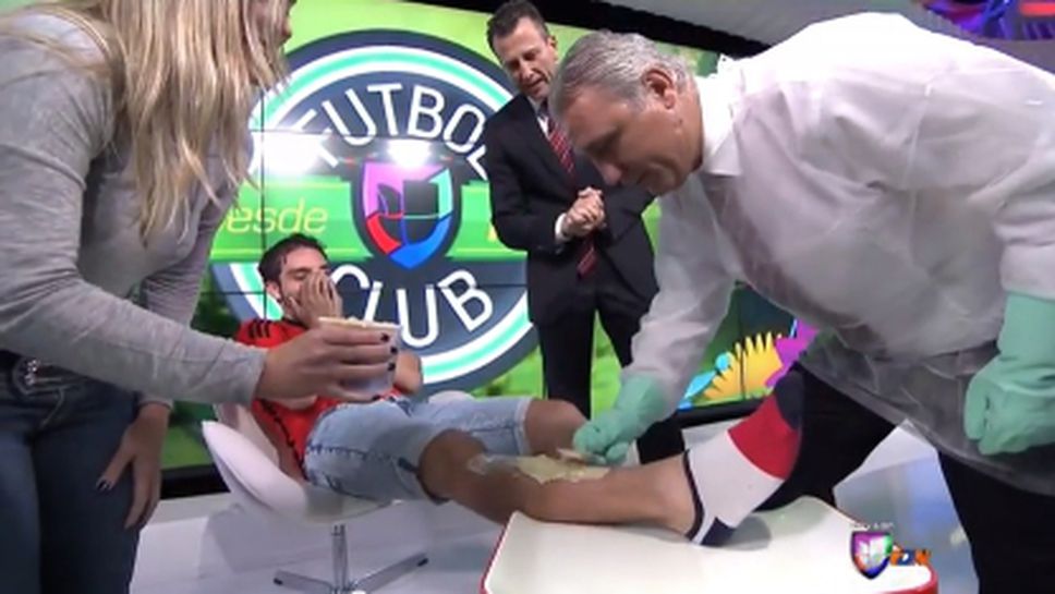 Камата прави коламаска на мексикански журналист в ефир (ВИДЕО + ГАЛЕРИЯ)