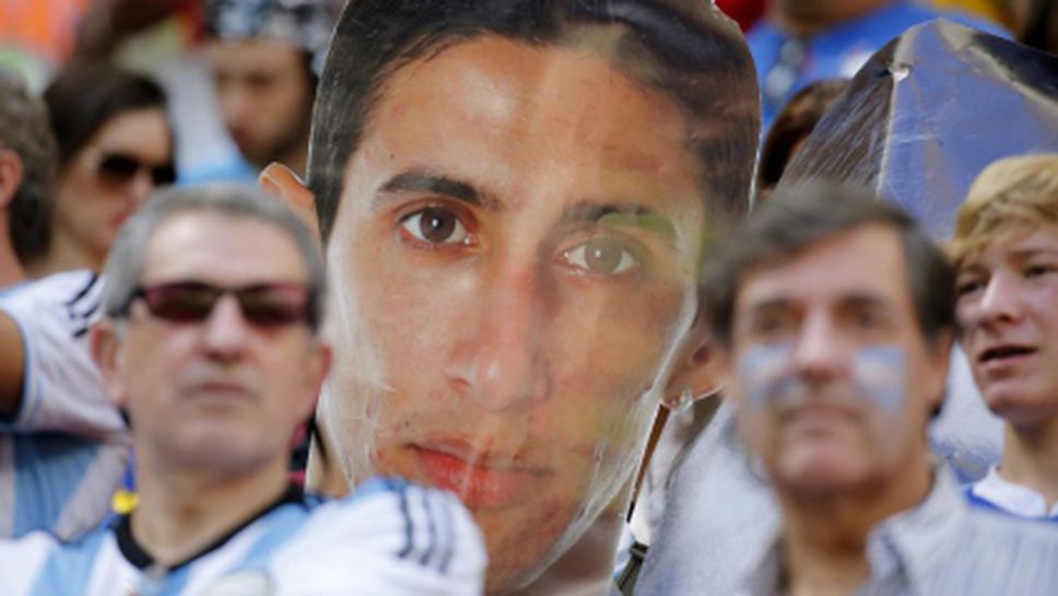 Анхелито нае чартър за приятелите от квартала