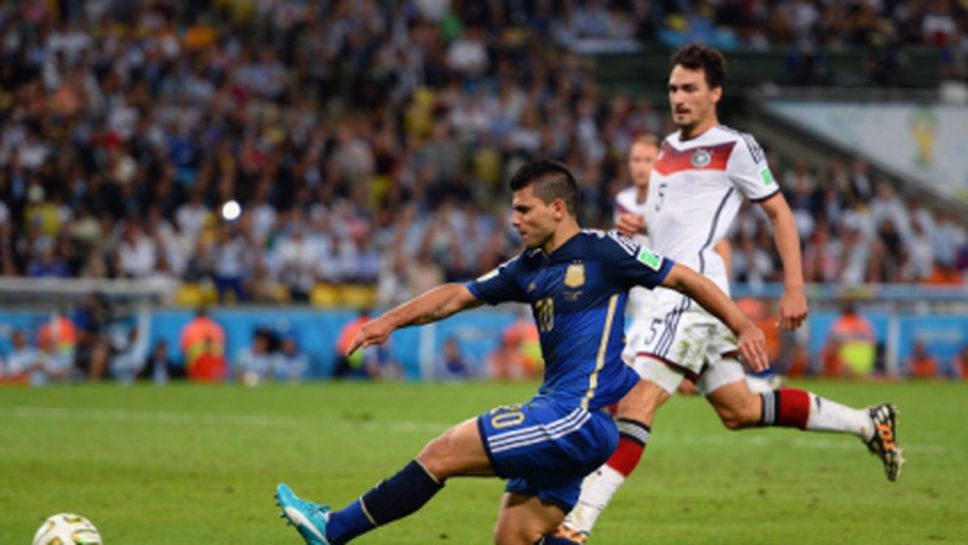 Агуеро: Благодаря на феновете, с времето ще става по-лесно