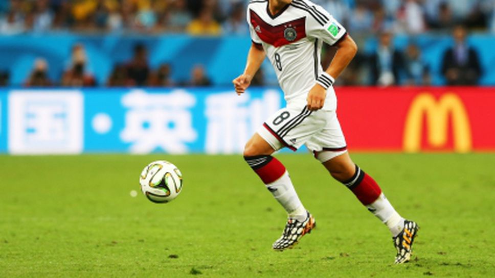 Йозил трогна света с жест към деца в нужда