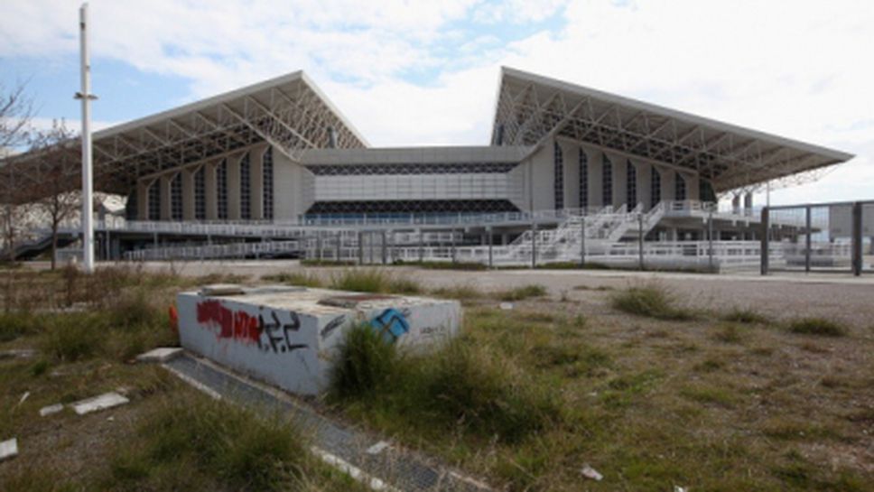 Вижте разрухата в Атина 10 години след олимпийските игри (галерия)