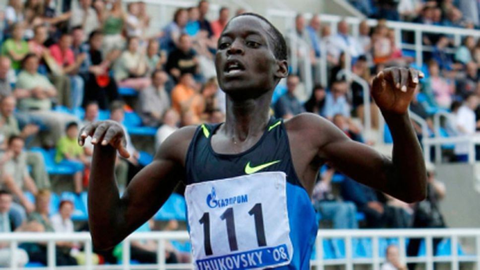 Световният рекордьор на 10 и 15 км на шосе Комън дебютира в маратона