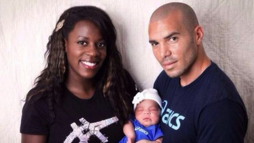 Бягалата бременна в осмия месец Монтано показа дъщеря си