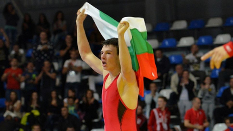 Второ сребро за българите на младежката олимпиада в Нандзин