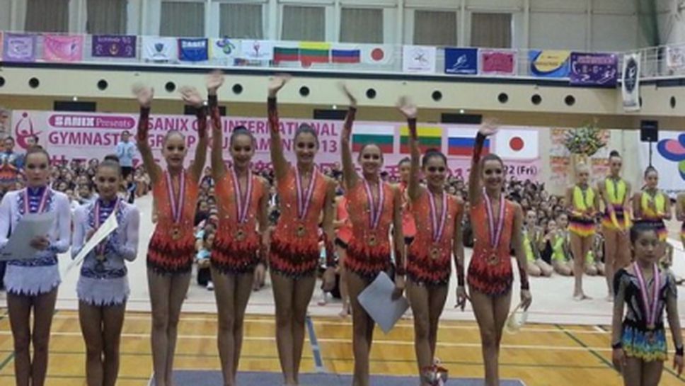 Българският ансамбъл в отлични позиции за медал в Нанцзин