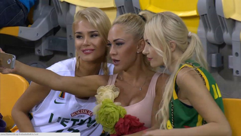 Трио блондинки надъхва Литва за световна титла