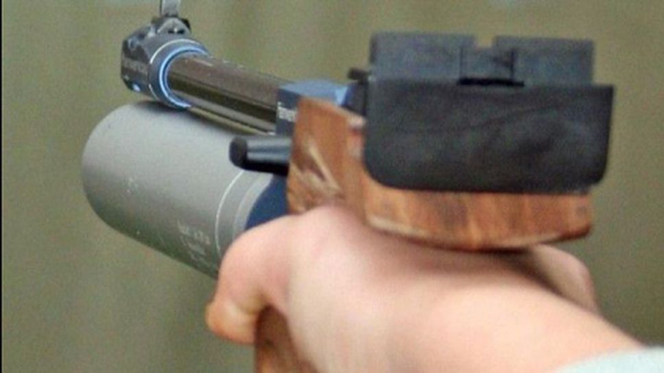 Китай с първите два златни медала на световното по спортна стрелба