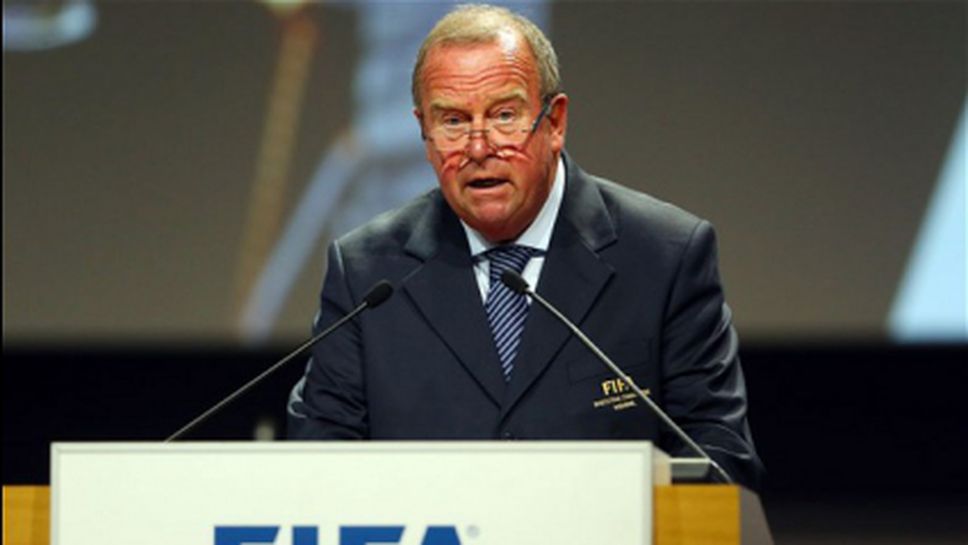 ФИФА поиска триминутна медицинска пауза