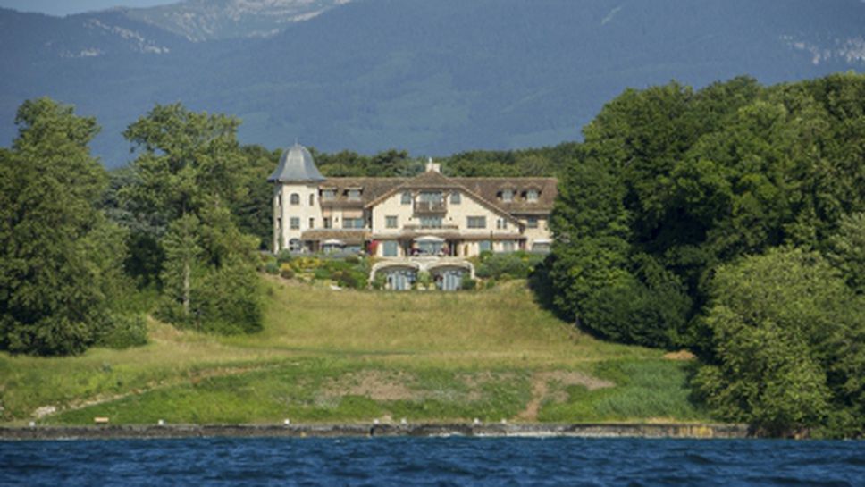 Швейцарската полиция обгради дома на Шумахер