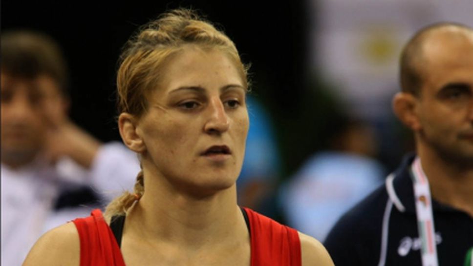Елина Васева загуби на осминафиналите на световното