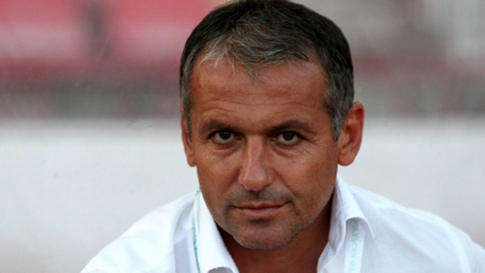 Димчо Ненов: Отстъпваме на водещите отбори в България
