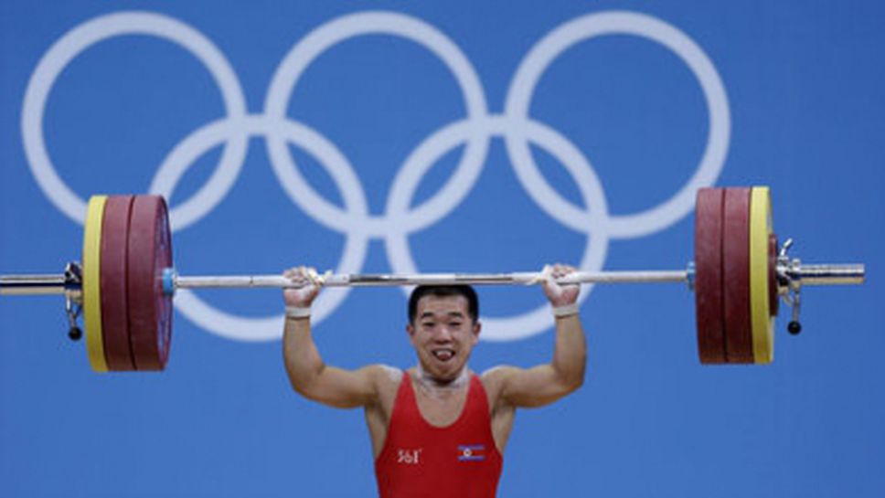 Китаец постави световен рекорд във вдигането на тежести