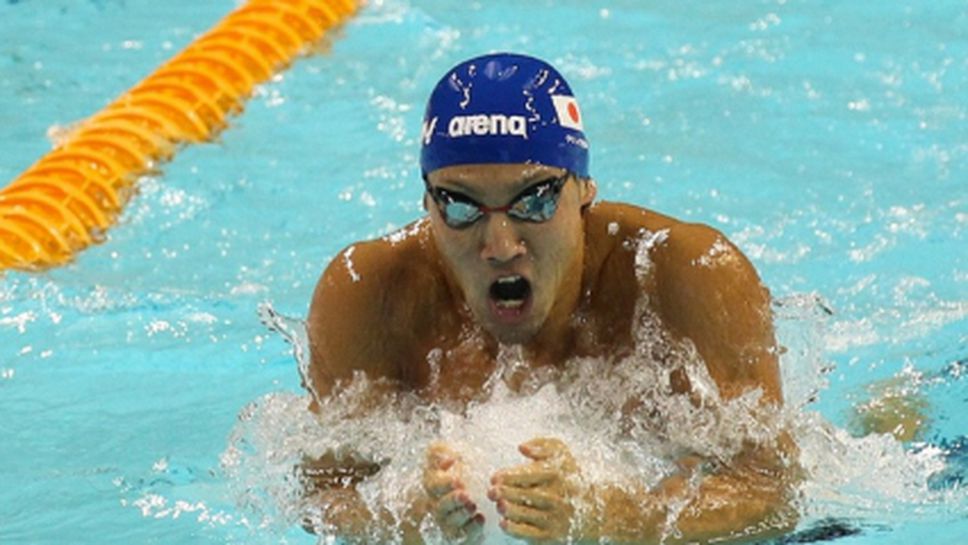 Японски плувец отстранен от отбора заради кражба