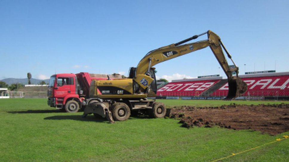 Ремонтът на стадион "Христо Ботев" във Враца ще продължи поне 5 месеца