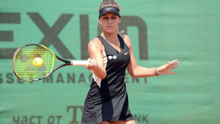 Топалова се класира за четвъртфиналите на сингъл на турнир по тенис в Сърбия
