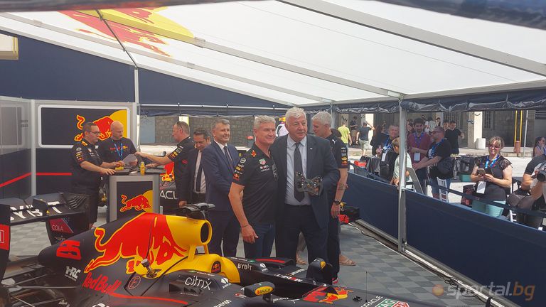 Дейвид Култард се срещна с кмета на Пловдив преди Red Bull Showrun Plovdiv