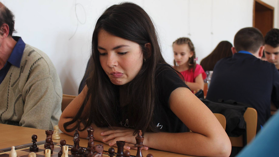 Световната вицешампионка за ученици Патрицие Найманова: Шахматът учи на борбеност и дисциплина