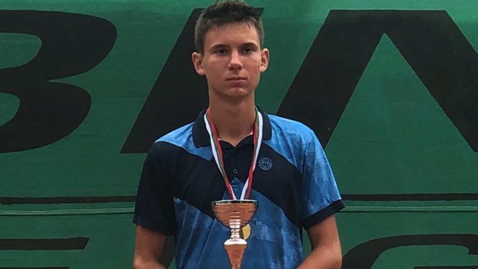 Националът на България за Купа Дейвис Илиян Радулов отпадна на