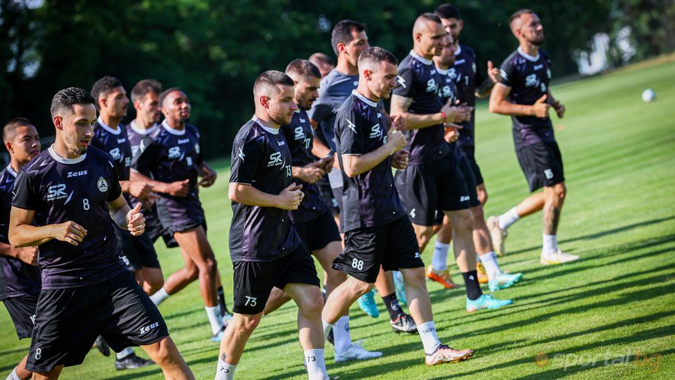 Славия ще се подготвя за новия сезон на лагер в Банско