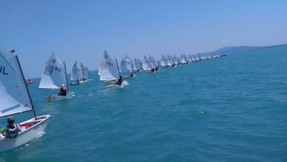 Стартира тридневната ветроходна регата "Черноморец Бургас"