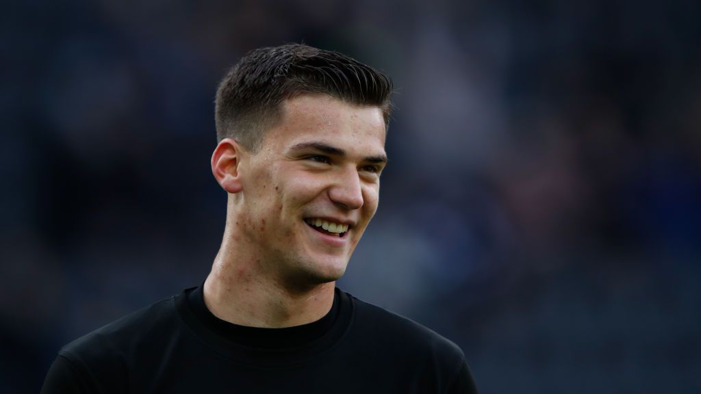 Венеция купи сина на Деян Станкович от Интер