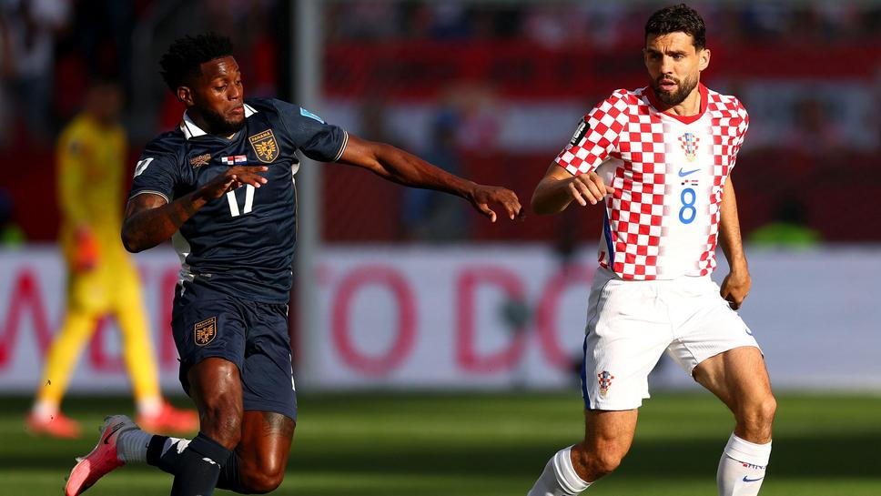 На почивката: Панама 0:0 Хърватия (гледайте на живо)