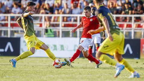  Червен напън, адска досада и един неуместен стадион 