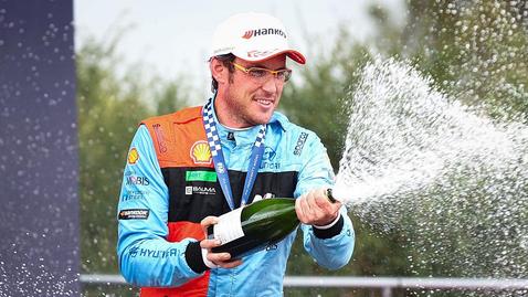 Тиери Нювил и Адриан Формо все още не са сигурни за бъдещето си в WRC, продължават да чакат решението на Хюндай