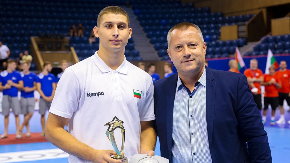 Божидар Симеонов е в Отбора на звездите на Европейското по хандбал във Варна
