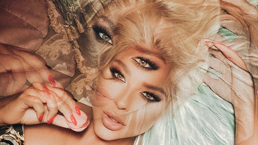 Андреа се разсъблече пред Байкушевата мура