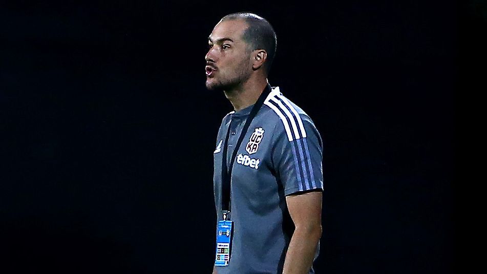 Атанас Апостолов: Трагични сме при гостуванията