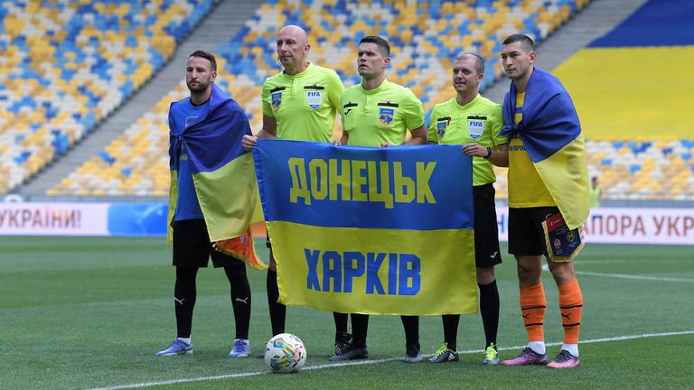 Шахтьор (Донецк) и Металист 1925 (Харков) направиха реми при подновяването на футбола в Украйна
