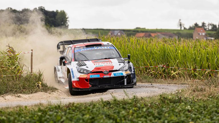 Водачът в Световния рали шампионат WRC Кале Рованпера отпадна още