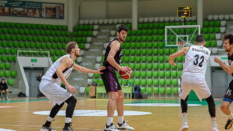 Българският баскетболист Ангел Пейчинов ще играе и през новия сезон