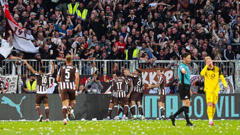 Борусия (Дортмунд) се срина за минути в Хамбург и пропиля два гола аванс в атрактивна голеада