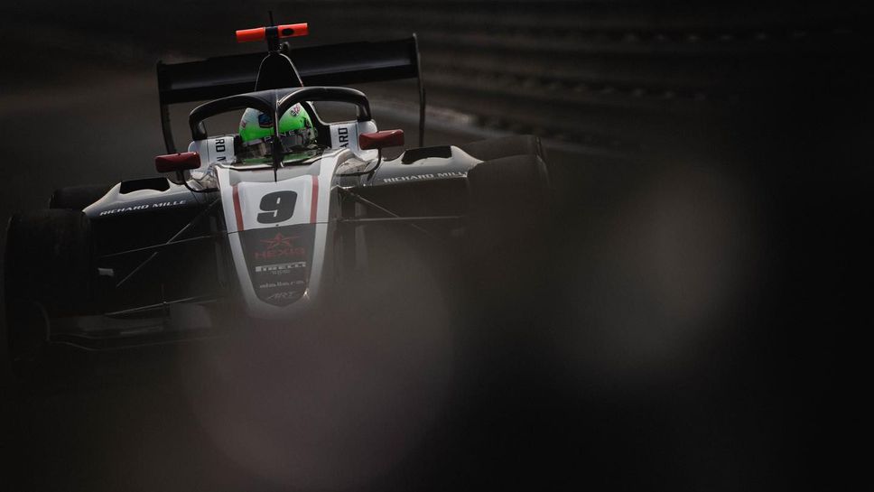 Никола Цолов 16-ти и във втория ден на тестовете във Формула 3